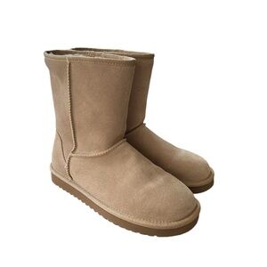 Koolaburra by UGG Tan Suede Boots